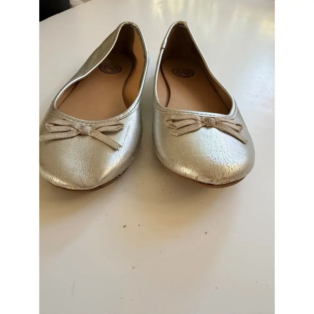 SO Silver Ballet Flats with Bow - Girls Size 2 - Stylish & Sweet